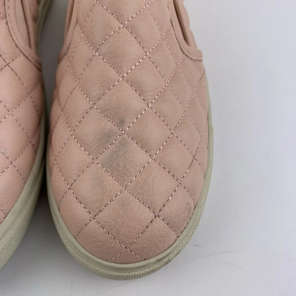 Steve Madden Womens Pink Blush‎ Quilted Slip On Shoes Size 6